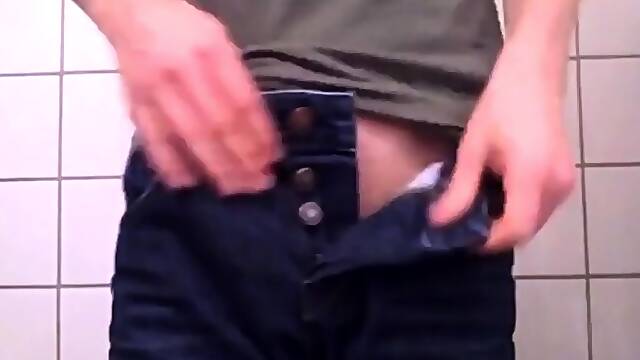 Emo crossdresser masturbating big cock