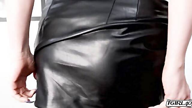 Beautys masturbation scene by Grooby Girls