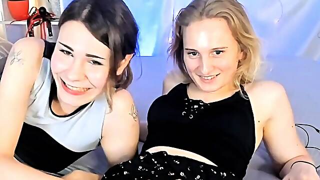 Shemale sucks blonde tranny small cock