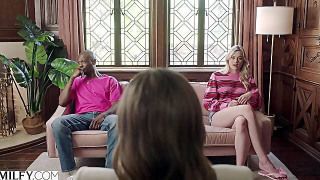 Cory Chase offers BBC and Amber Moore to have sex therapy - Milfy