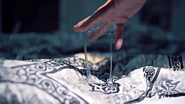 Police Officer Break Into Alien Futa House - Sex Craving Parasites Turns Hot Girls Into Trans Shemale