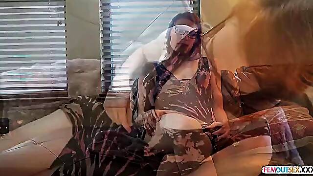 Libbey Harper Gets A Creampie