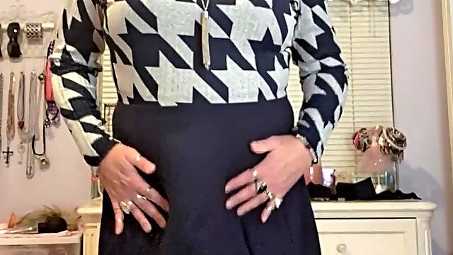 Granny Tranny Vicki wants to be affectionate with hot young studs!