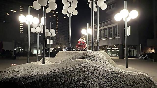Sissy Outside railing bone in fresh sundress