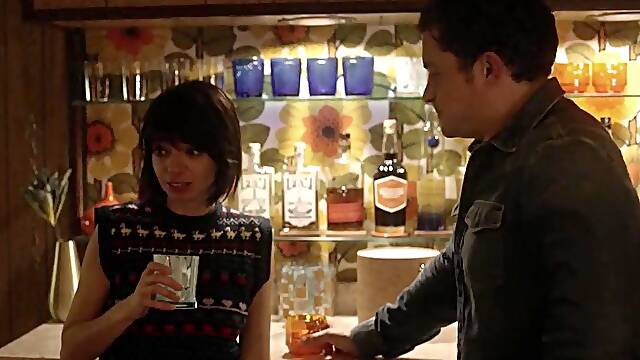 Malin Akerman, Kate Micucci - Easy - S01e06 - (US2016)