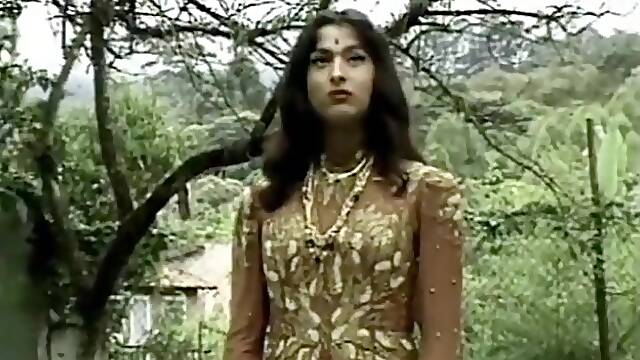 India Bewitched Tranny and a Str8 Fellow Turns into Homosexual