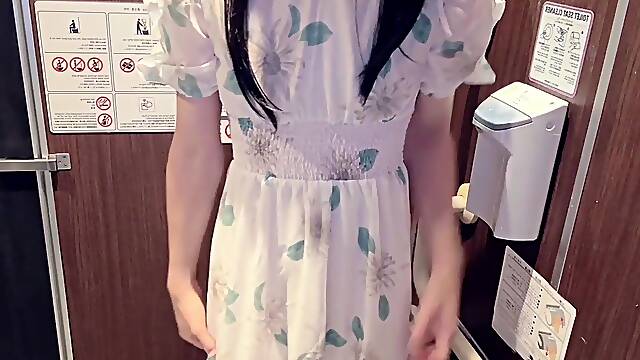 [Crossdressing] Asian onanism with a bunch of climax in a nice uniform