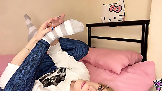 How To Self Gargle - Yoga Instructing With Jessica Bloom (SFW)