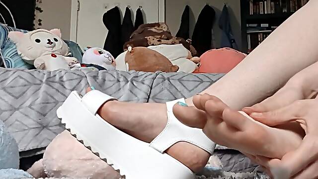 Bunni models sandals