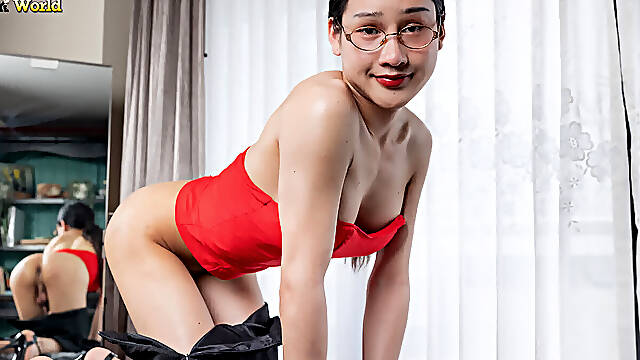 FRANKS TGIRLWORLD - Lisa Wants To Tease Play With You