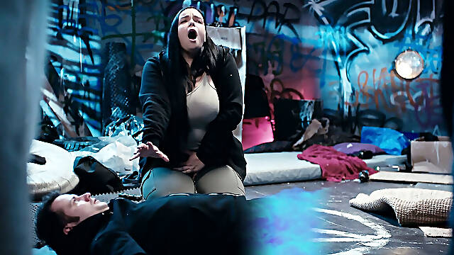 Bbw Possesed by Futa Shemale Demon - Chubby Ts Creampies Blonde Babe Lovita Fate