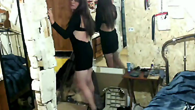 Tranny hooker gives sloppy BJ