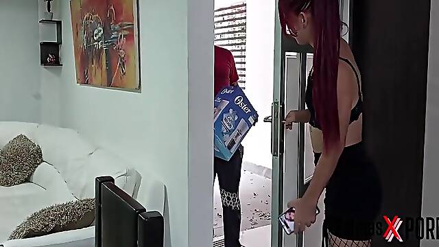 Trans Seduces The Delivery Guy, Wants His Rich Cock In Her Tight Ass 21 Min - Gay Porn