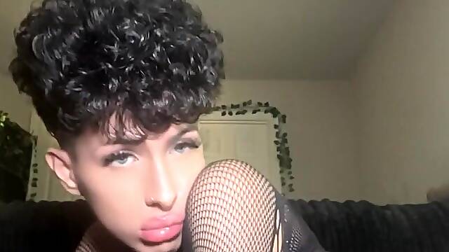 Trans Hotty’s Butt Goes AVID! Ass Plug Makes Her Arch & Spasm Uncontrollably!