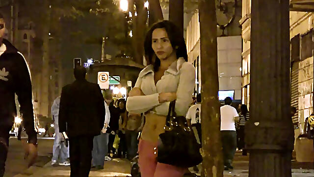 Woman on the street persuaded to have sex in the hotel, when she got there the woman had a hard cock in her pants