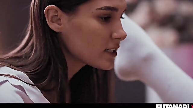 Lia Lin Gives Her Virginity To Celebrity Model Ellie Luna With Large Wang