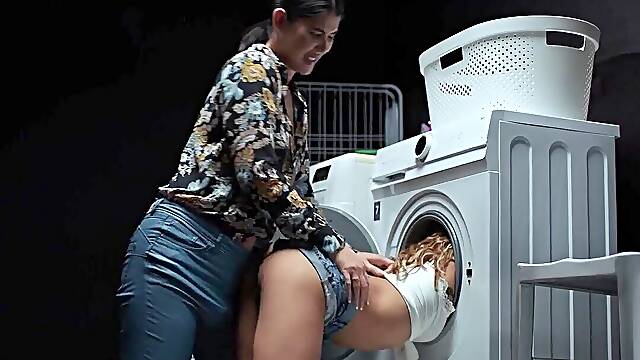 STUCK in the Washing Machine! Trans Transsexual Grows Shemale hentai Jock And Bangs Female Whore with Anal Creampie