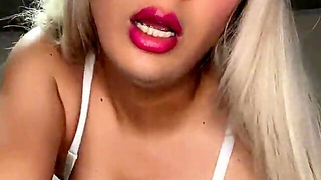 Rich and hawt white transvestite milk