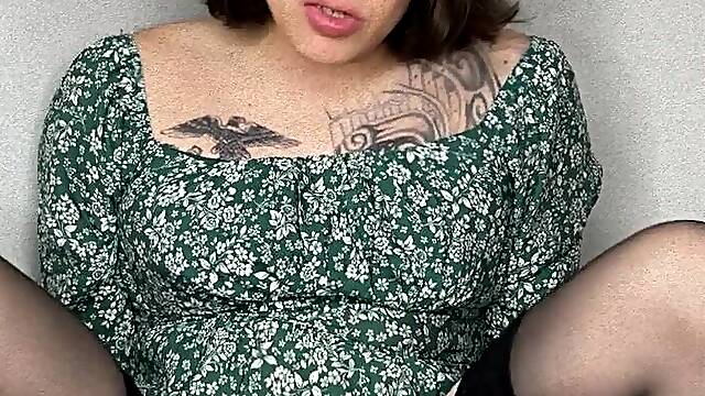 TS homewrecker rides u untill u cum inside????