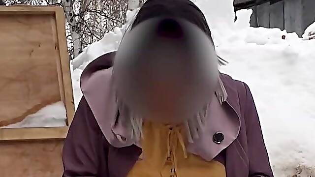 Outside the town, at an old bus stop, I wanted to pee and, without habit, I poured the jizz