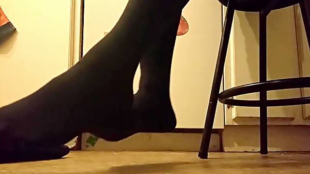 Taking Off my Boots and Socks, Crushing U with my Tights