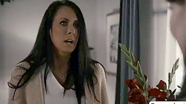 Ts Natalie ravages her Roomate cougar Reagan