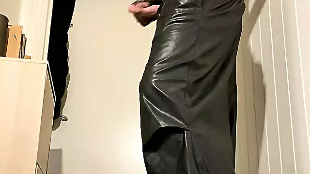 So horny in my baggy pants