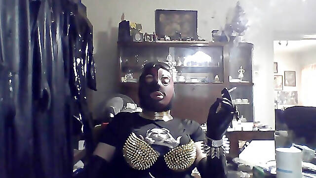 Latex Smoking 4