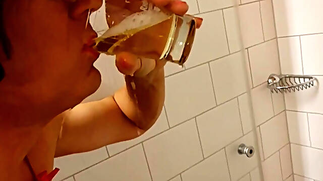 Highlights of Pissing and Peeing with Carina