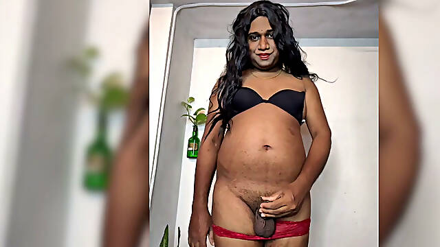 Desi Indian shemale full nude exposing show