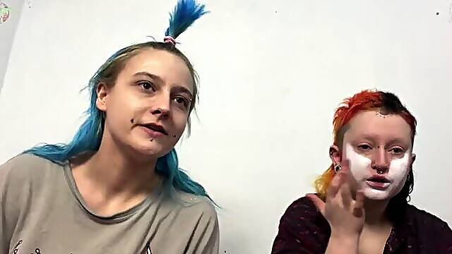 GRWM FETISH QandA WITH CLOWNS
