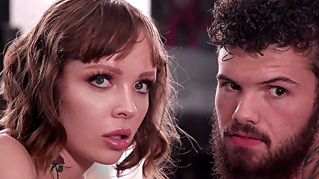 Shemales and blondes: the ultimate threesome